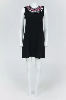 Black sleeveless dress with sequins