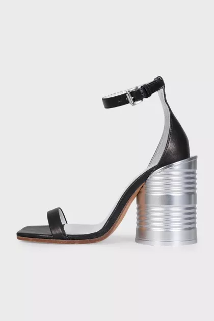 Leather sandals with chunky heels