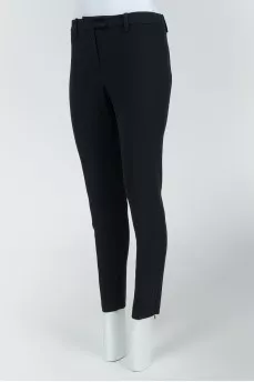 Black cropped trousers