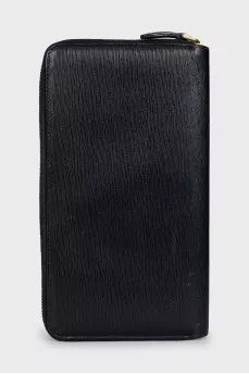 Men's textured leather zippered wallet
