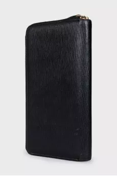 Men's textured leather zippered wallet