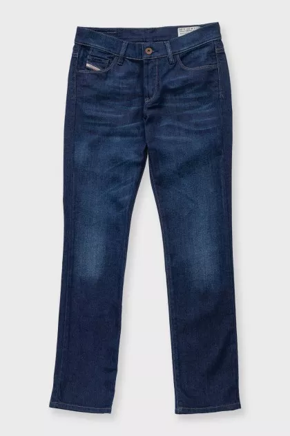 Skinny blue jeans