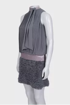 Gray dress with a ribbed hem