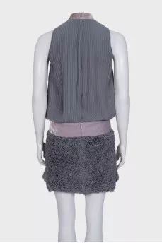 Gray dress with a ribbed hem