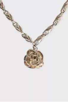 Silver necklace with flower pendant
