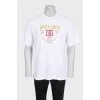 Men's straight-leg printed t-shirt with tag