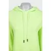 Зеленый худи oversize в фирменный принт