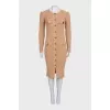 Fitted dress with buttons