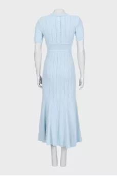 Fitted dress with buttons and tag