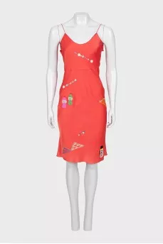 Red bodycon dress with embroidery