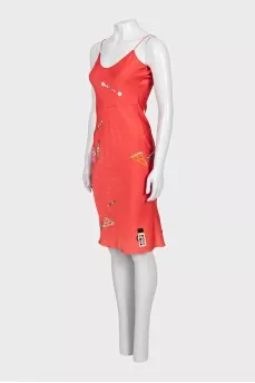 Red bodycon dress with embroidery