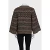 Loose-fitting jumper with wide sleeves