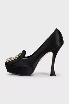 Black shoes decorated with crystals