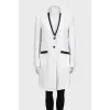 White straight-cut coat with pockets