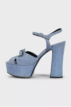 Denim sandals with a bow