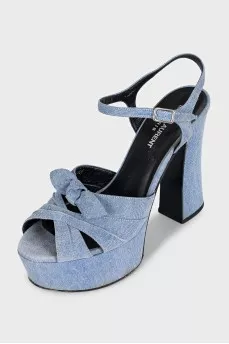 Denim sandals with a bow