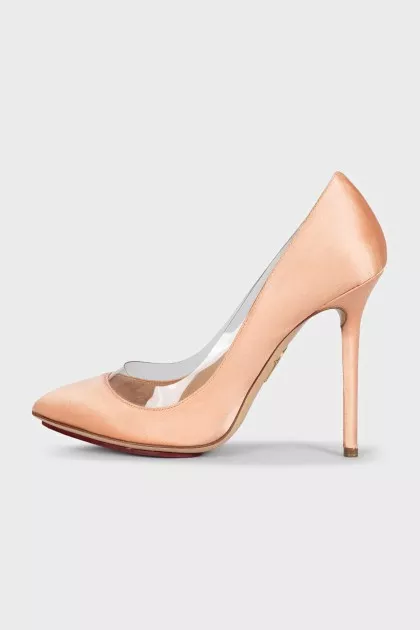 Beige shoes with silicone inserts