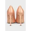 Beige shoes with silicone inserts