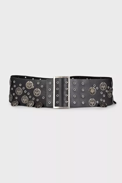 Wide leather belt decorated with pendants