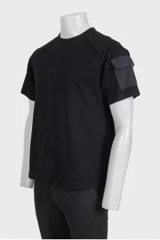 Men's black t-shirt with patch pocket