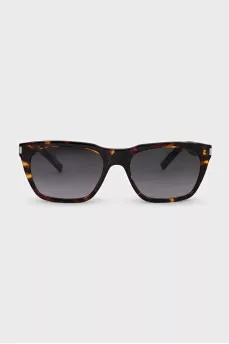 Men's sunglasses with gradient lenses