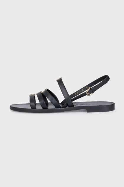Leather sandals with straps