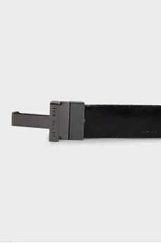 Double-sided belt in a combination of colors