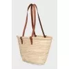 Raffia bag with a 3D leather logo