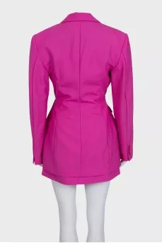 Pink fitted wool suit