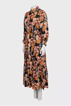 Fitted dress with a belt in a floral print