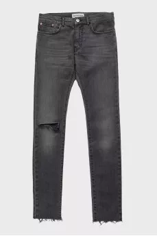 Skinny jeans with a ripped effect