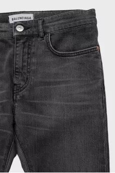 Skinny jeans with a ripped effect