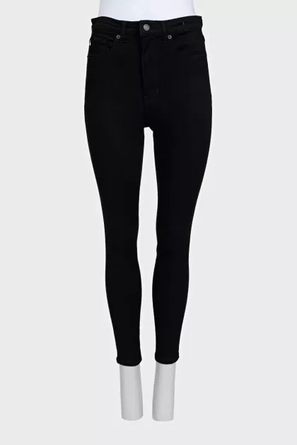 Black high-waisted jeans