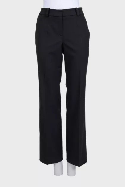 Straight-leg wool trousers with a mid-rise