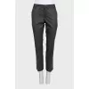 Cropped trousers with a mid-waist