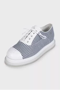 White sneakers with a striped print