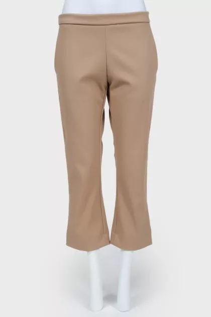Dense beige shortened trousers