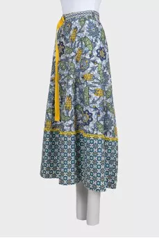 Blue printed skirt with a belt