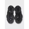 Кроссовки Triple S черного цвета 