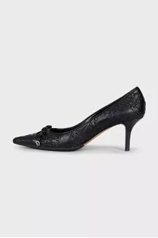 Leather kitten heel shoes with embroidery