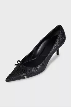 Leather kitten heel shoes with embroidery
