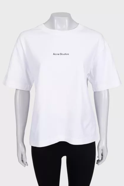 White T-shirt with logo
