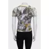 Slim-fitting grey printed t-shirt