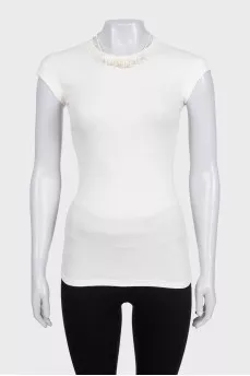 Fitted T-shirt with decoration
