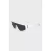 Sporty sunglasses with logo