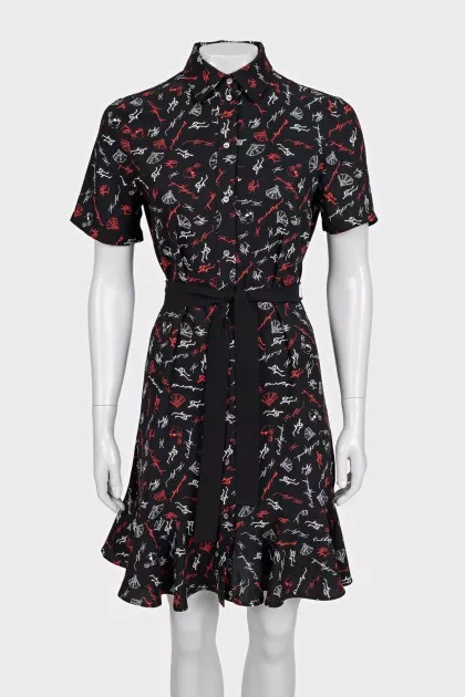 Fitted dress with printed tag