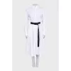 Fitted dress with a contrasting belt