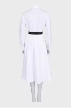 Fitted dress with a contrasting belt