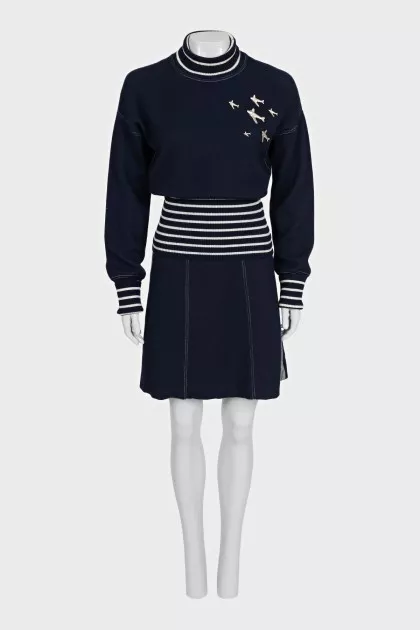 Blue suit with decor