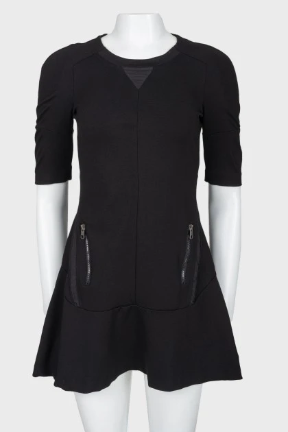 A fitted dress with a short sleeve